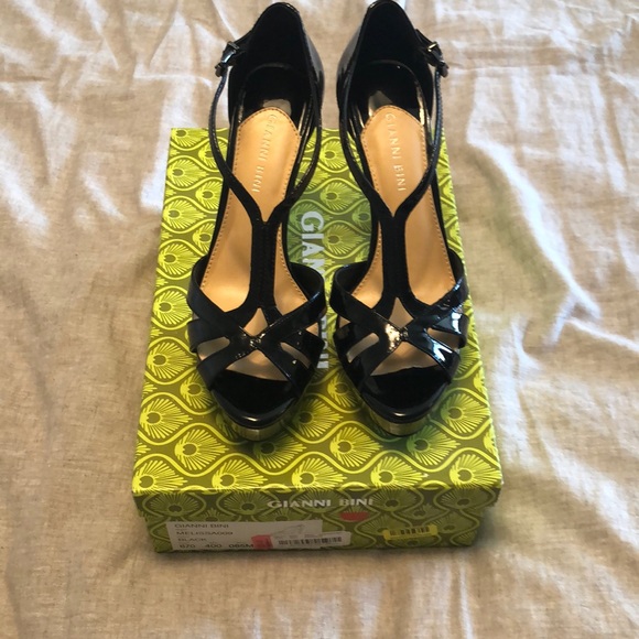 Gianni Bini Shoes - Black heels